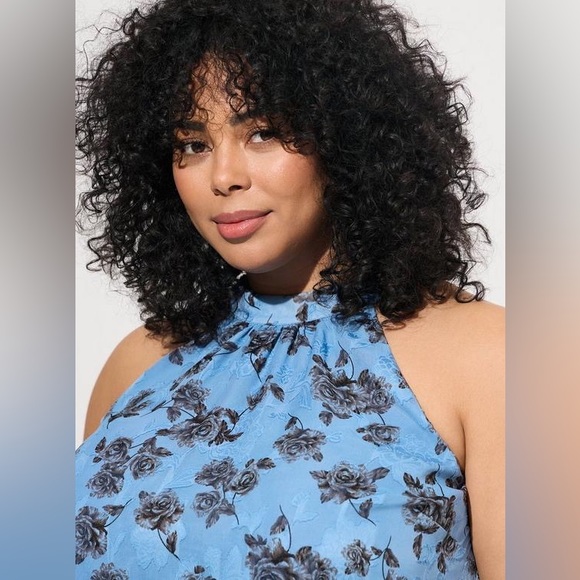 Torrid Clip Chiffon Mock Neck Halter - Picture 10 of 10